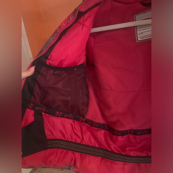 Amazon Snow Coat - Picture 5 of 6